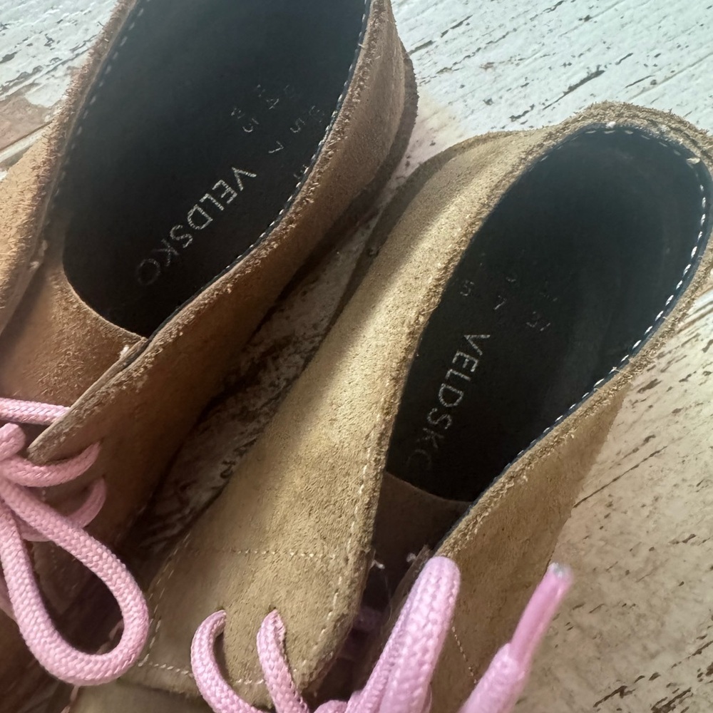 VELDSKOEN leather boots with pink soles and laces🤎🩷unisex but womens sizing🩷🤎 - Picture 15 of 16